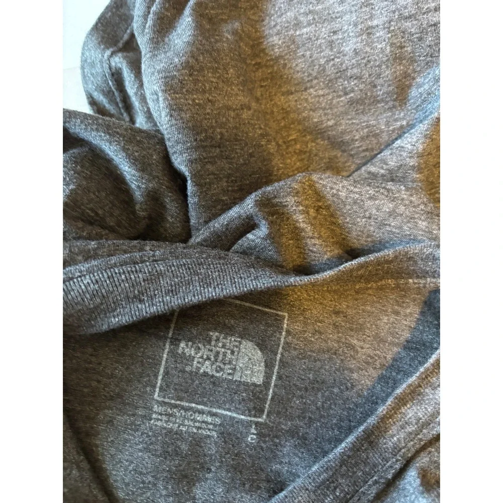 The North Face Mens Statue of Liberty NYC Graphic T-Shirt Charcoal Grey Large